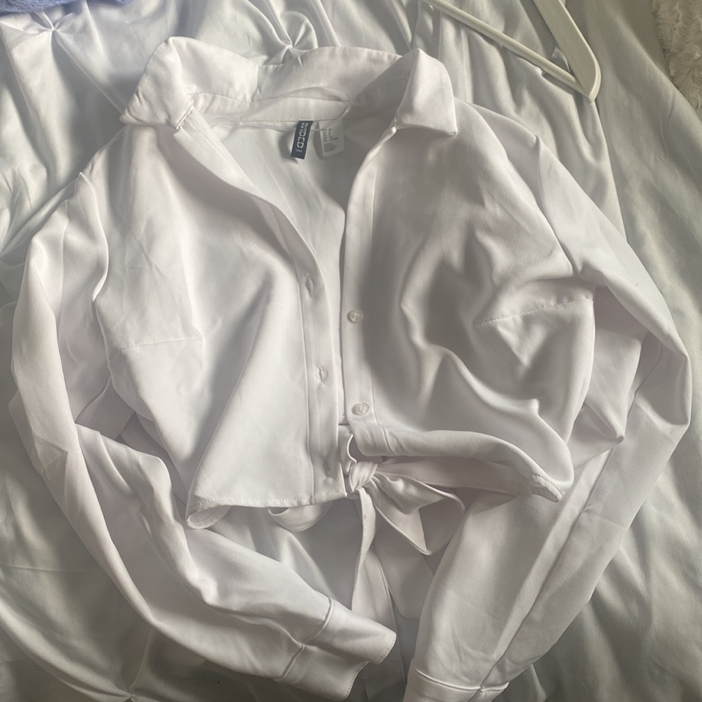 Cropped Blouse with tie up back detail